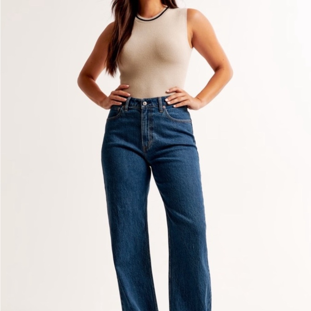 Abercrombie & Fitch 90s Relaxed Curve Love Jeans